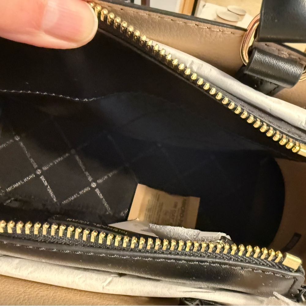 Michael Kors Bundle Black Satchel and Wallet Set, Satchel NWT, Wallet EUC - Picture 8 of 16